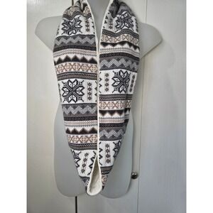 Fair Isle Snowflake Infinity Scarf Cozy Winter Knit cabin Scandi Cottage‎ Nordic